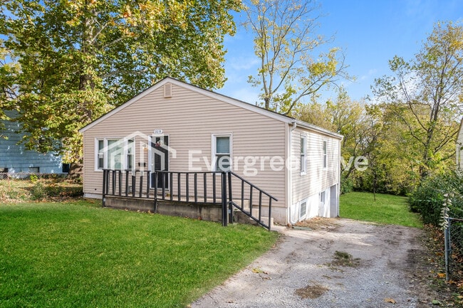 319 S Hocker Ave in Independence, MO - Building Photo - Building Photo