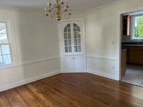 46 Cleveland Rd in Wellesley, MA - Building Photo - Building Photo