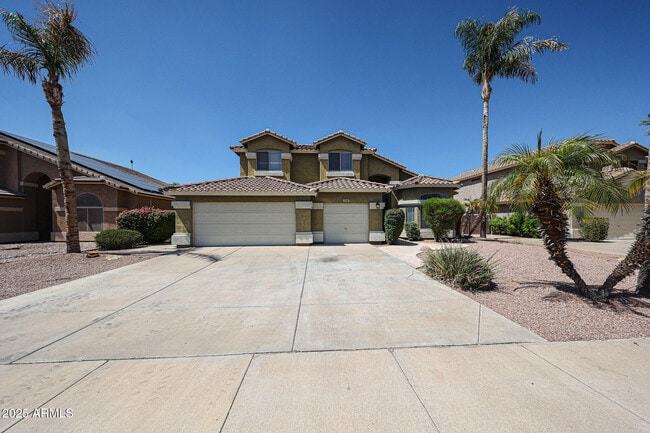 property at 2568 E Santa Rosa Dr