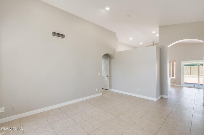 9842 W Burnett Rd in Peoria, AZ - Building Photo - Building Photo