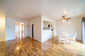 7020 Barrington Ct in Woodridge, IL - Building Photo - Building Photo