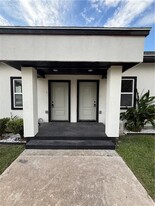 8 Miller Ave in Mission, TX - Building Photo