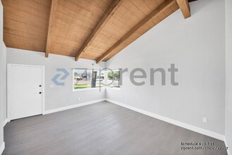 10950 Saticoy St in Los Angeles, CA - Building Photo - Building Photo