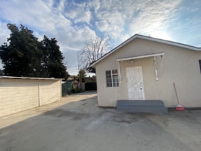 8128 Puritan St in Downey, CA - Building Photo - Building Photo