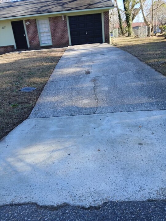 1127 Strathdon Ave in Fayetteville, NC - Building Photo