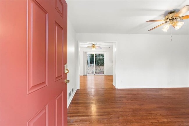 2630 Warwick Cir NE in Atlanta, GA - Building Photo - Building Photo