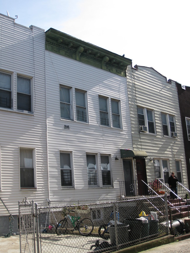 1515 McDonald Ave in Brooklyn, NY - Building Photo - Building Photo