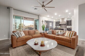 6251 E Bramble Berry Ln in Cave Creek, AZ - Building Photo - Building Photo