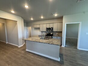 7006 20th St in Lubbock, TX - Building Photo - Building Photo