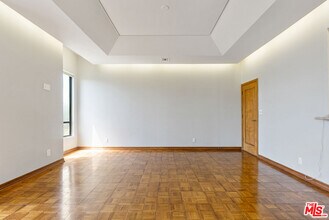 1220 S Roxbury Dr in Los Angeles, CA - Building Photo - Building Photo