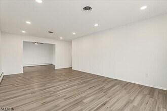 35 Field Rd in Maplewood, NJ - Building Photo - Building Photo