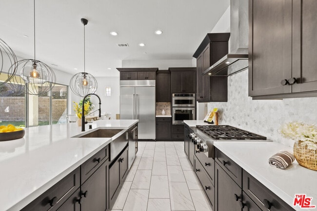 24220 Sterling Ranch Rd in Los Angeles, CA - Building Photo - Building Photo