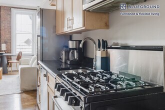 51 Leroy St in New York, NY - Building Photo - Building Photo