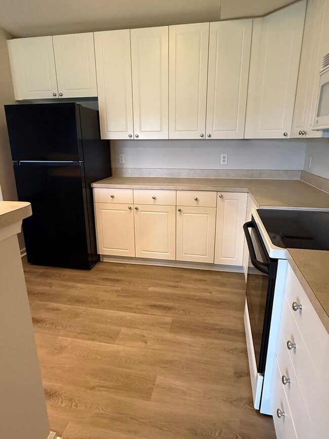 property at 758 Hidden Springs Dr