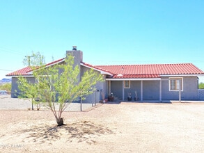 69762 Old Bell Rd in Salome, AZ - Building Photo - Building Photo