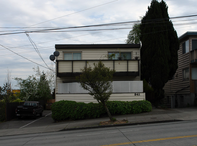 941 85th St in Seattle, WA - Foto de edificio - Building Photo