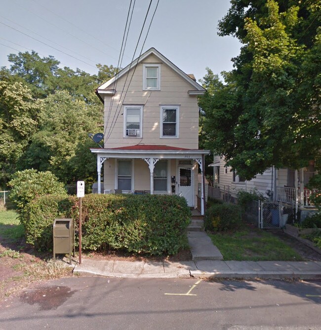 202 E Palmer St Apartments and Nearby Morrisville Apartments For Rent