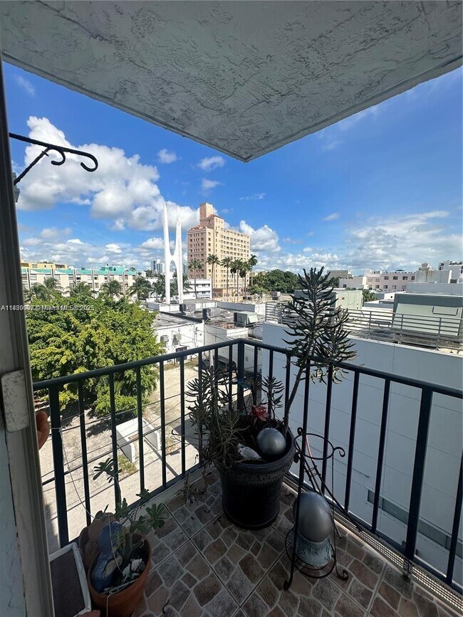 property at 720 Collins Ave
