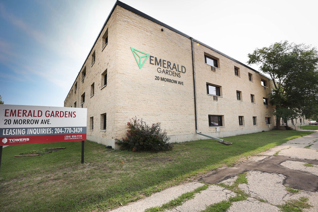 Emerald Gardens in Winnipeg, MB - Building Photo