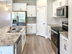 102 River Pointe Dr in New Market, AL - Building Photo - Building Photo