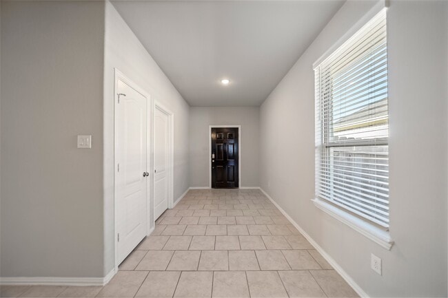 8007 Grandstand Pkwy