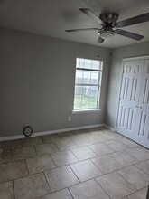 305 Shirley Dr in Lacy Lakeview, TX - Building Photo - Building Photo