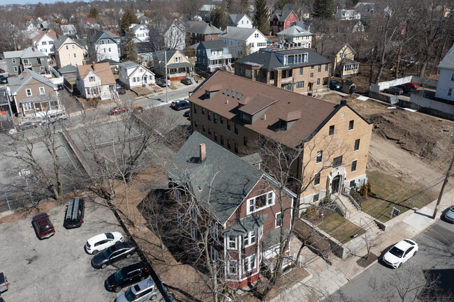 18 8th St in Providence, RI - Building Photo - Building Photo