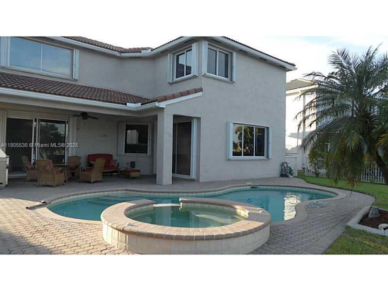 2101 SW 176th Ave in Miramar, FL - Building Photo
