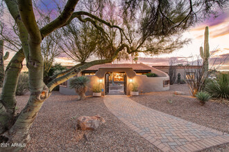 23842 N 85th St in Scottsdale, AZ - Foto de edificio - Building Photo