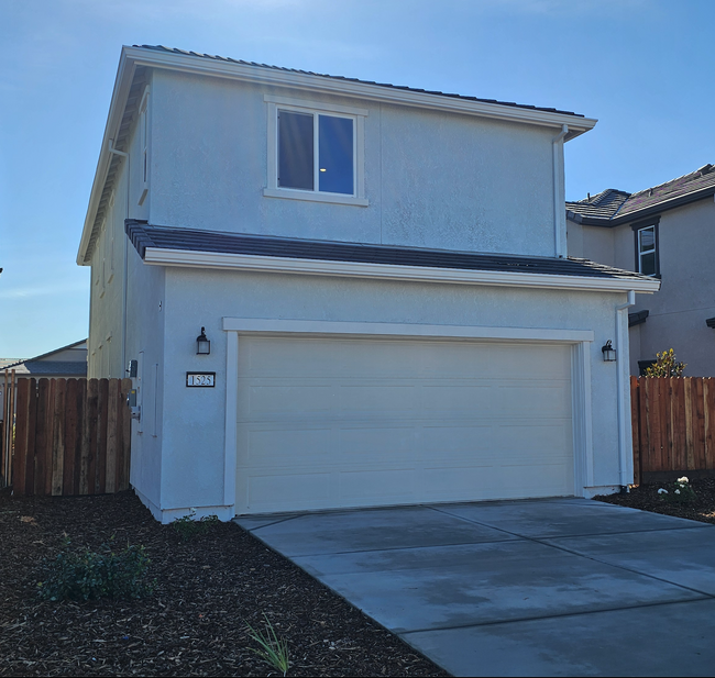 1525 Bluegill Way in Sacramento, CA - Building Photo - Building Photo