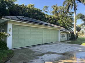 6225 Pine Dr in Lantana, FL - Building Photo - Building Photo