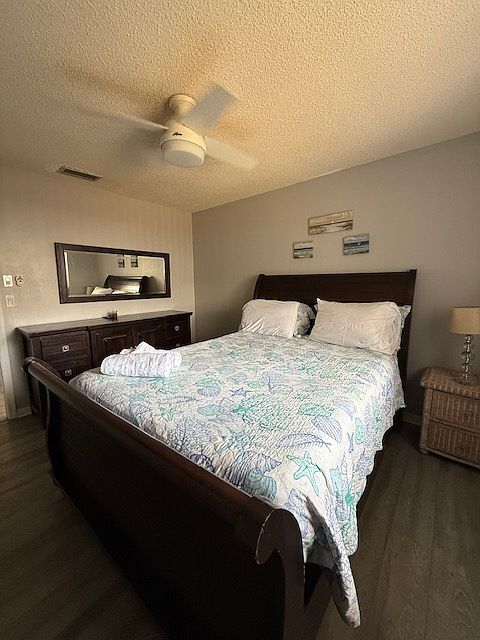 2100 S Brink Ave in Sarasota, FL - Foto de edificio - Building Photo