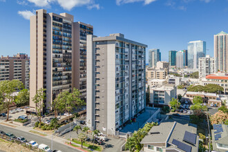 Hale o Pumehana in Honolulu, HI - Foto de edificio - Building Photo