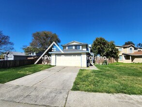 7603 Delta Pointe Way in Sacramento, CA - Building Photo - Building Photo