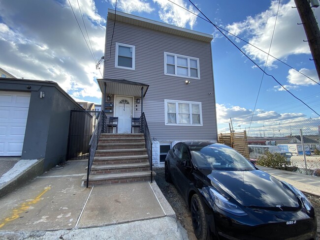 property at 215 Lincoln St