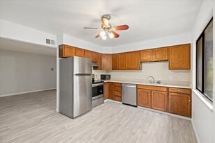 5691 W 35th Ave in Wheat Ridge, CO - Building Photo