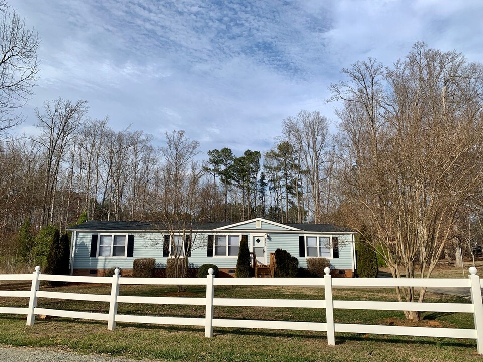 3142 Cotten Rd in Raleigh, NC - Building Photo