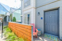 Turtle Pointe Apartments photo'