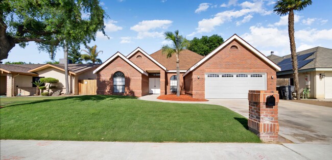 property at 791 Redwood Ave