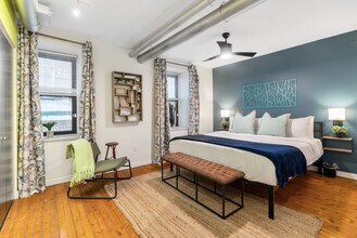 221 Vine St in Philadelphia, PA - Building Photo - Building Photo