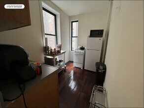 230 E 25th St in New York, NY - Foto de edificio - Building Photo