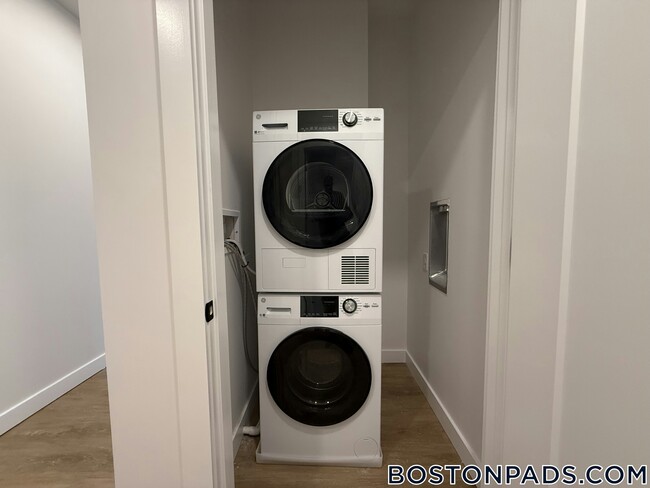 199 Gardner St in Boston, MA - Foto de edificio - Building Photo