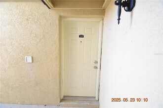 228 Thorntree Pl in Brandon, FL - Building Photo - Building Photo