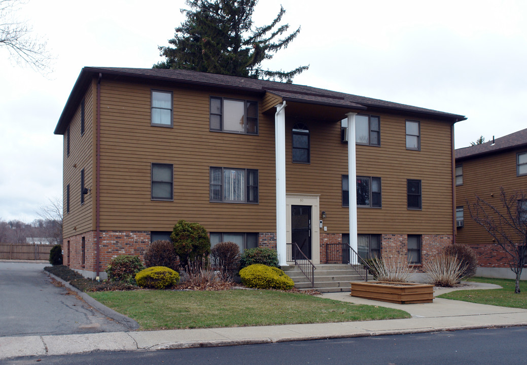 60 Chapin St in Holyoke, MA - Foto de edificio