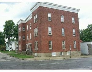 102 Park St in Corry, PA - Building Photo