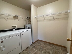 Noblemen Crossing in Little Chute, WI - Building Photo - Building Photo