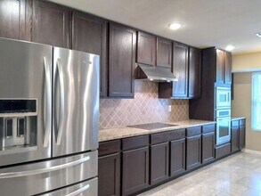 219 Rua De Matta in San Antonio, TX - Building Photo - Building Photo