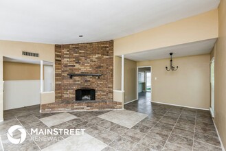 501 Via Altos in Mesquite, TX - Building Photo - Building Photo