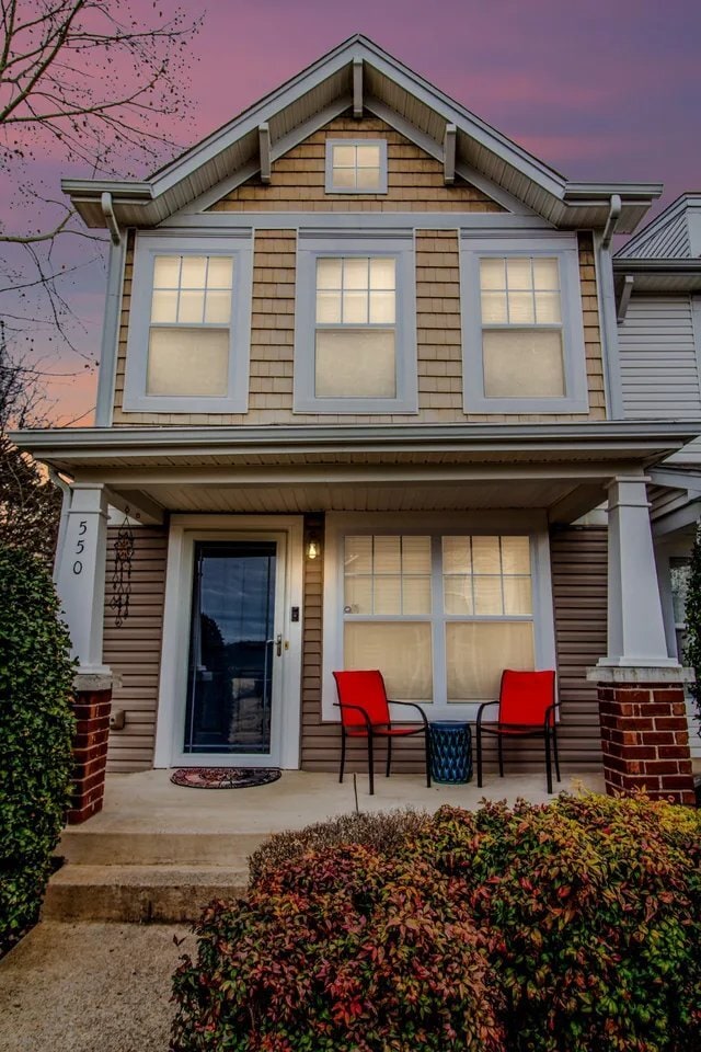 property at 550 Flintlock Ct