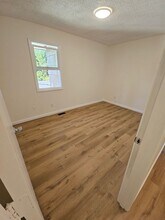 9416 N Buchanan Ave in Portland, OR - Foto de edificio - Building Photo